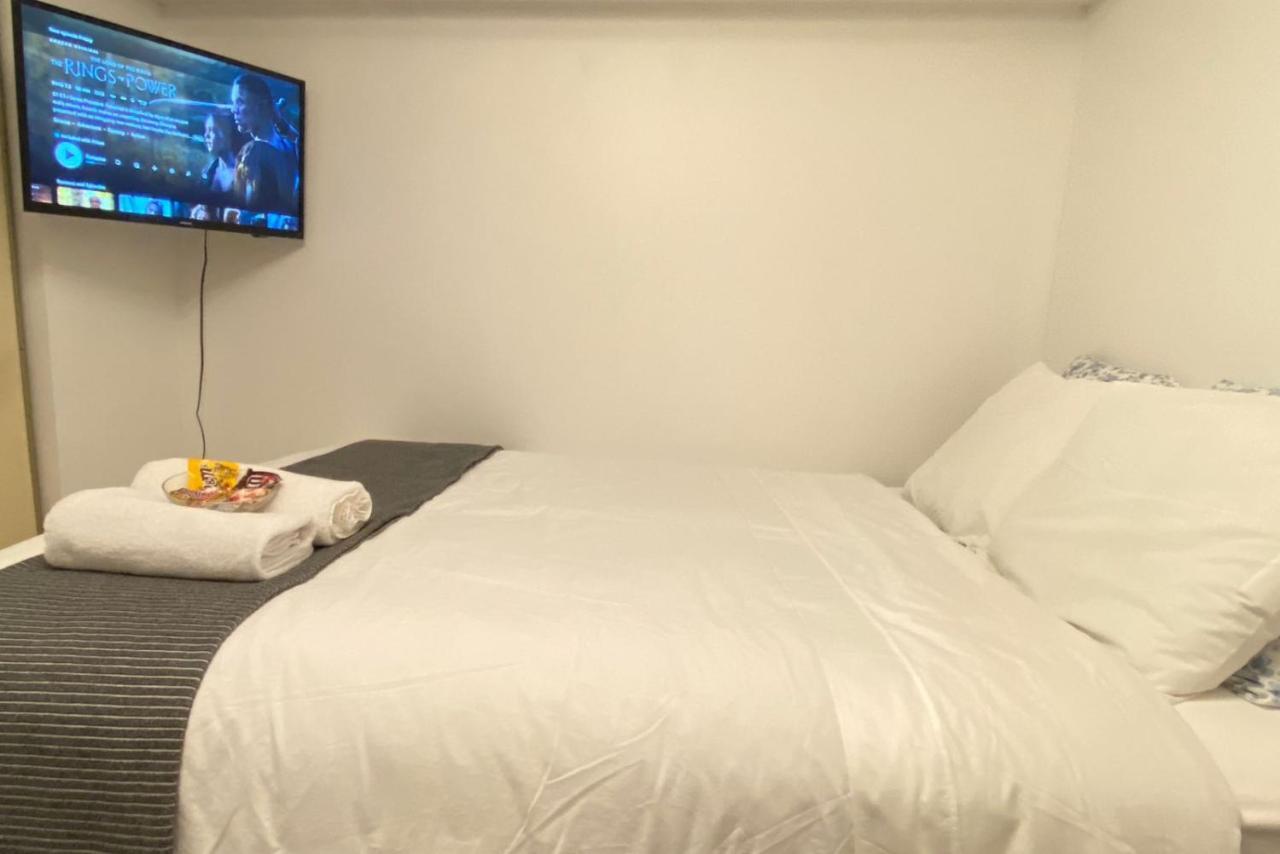 Toronto Bed & Breakfast - Free Parking Eksteriør bilde